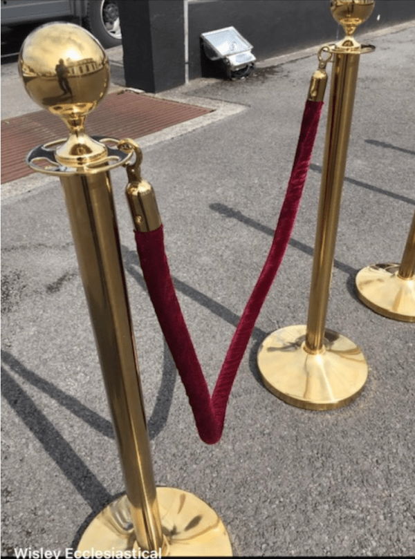 Rope & Barrier stands (Gold) - Image 11