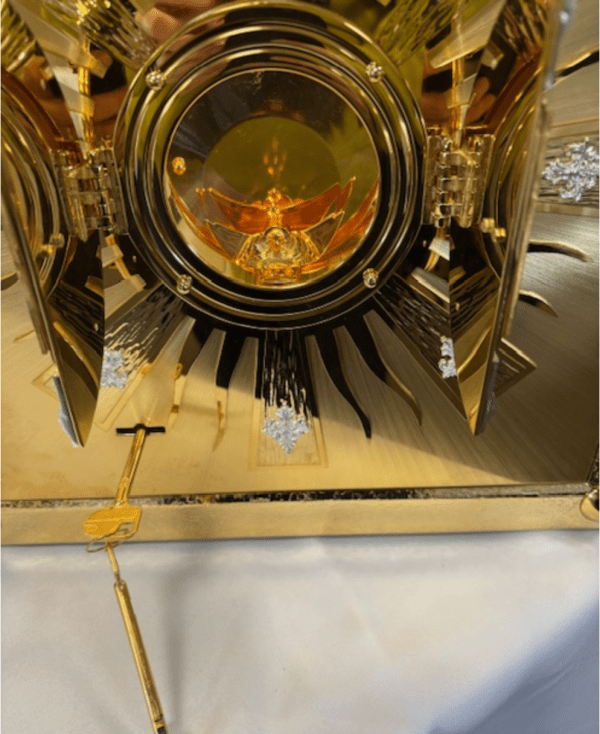Tabernacle Blessed Sacrament - Image 9